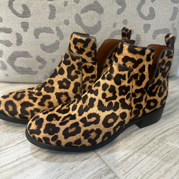 NWOT FRANCO SARTO Womens Leather Leopard Bootie. Size 8 - Picture 2 of 13